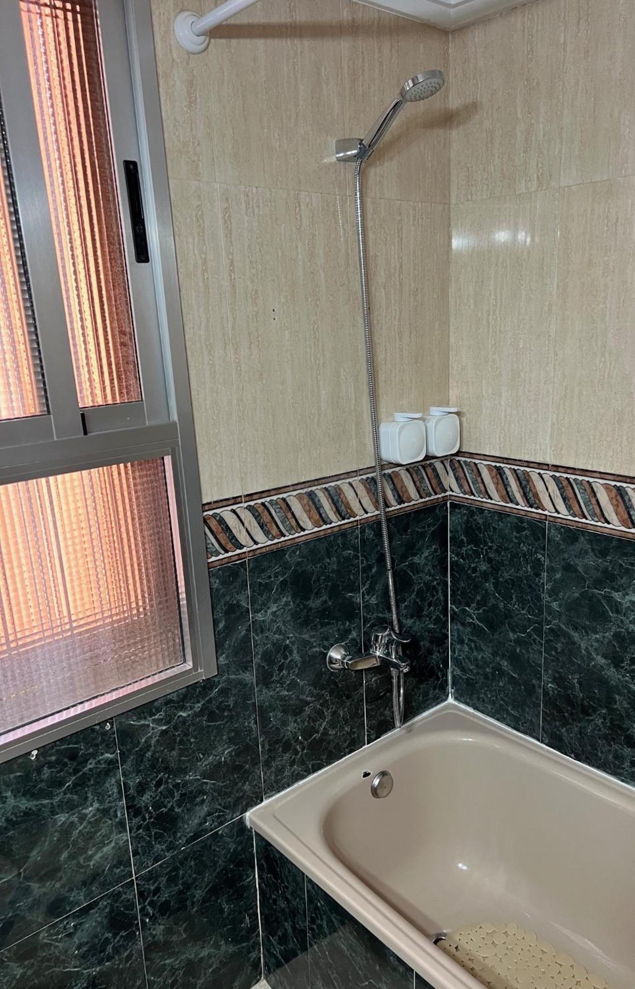 Appartamento Piso Completo Cerca De Artes Y Ciencias Valenza Esterno foto